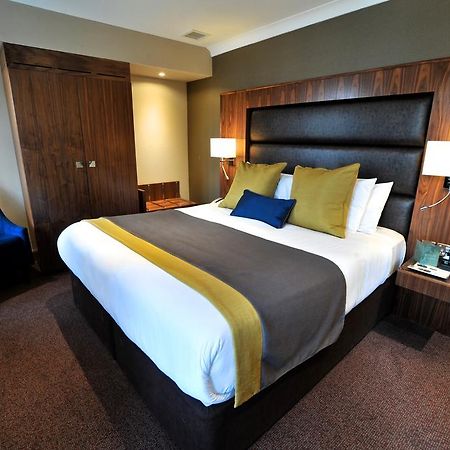 Frensham Pond Country House Hotel & Spa Farnham  Esterno foto