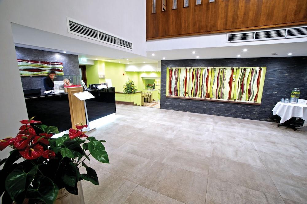 Frensham Pond Country House Hotel & Spa Farnham  Esterno foto