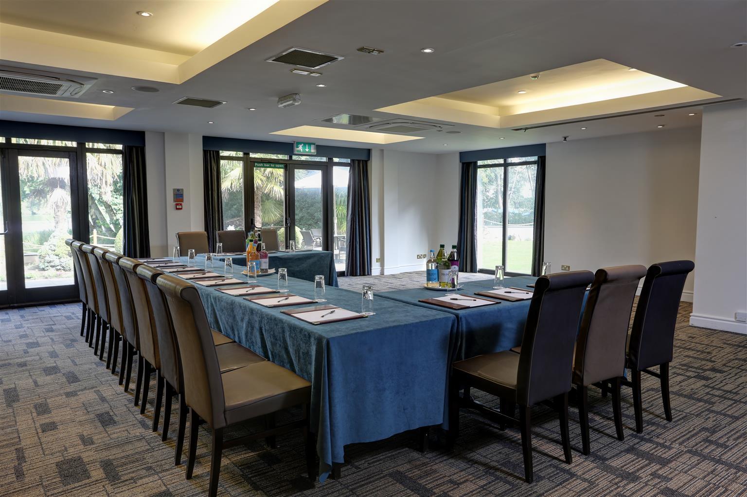 Frensham Pond Country House Hotel & Spa Farnham  Esterno foto