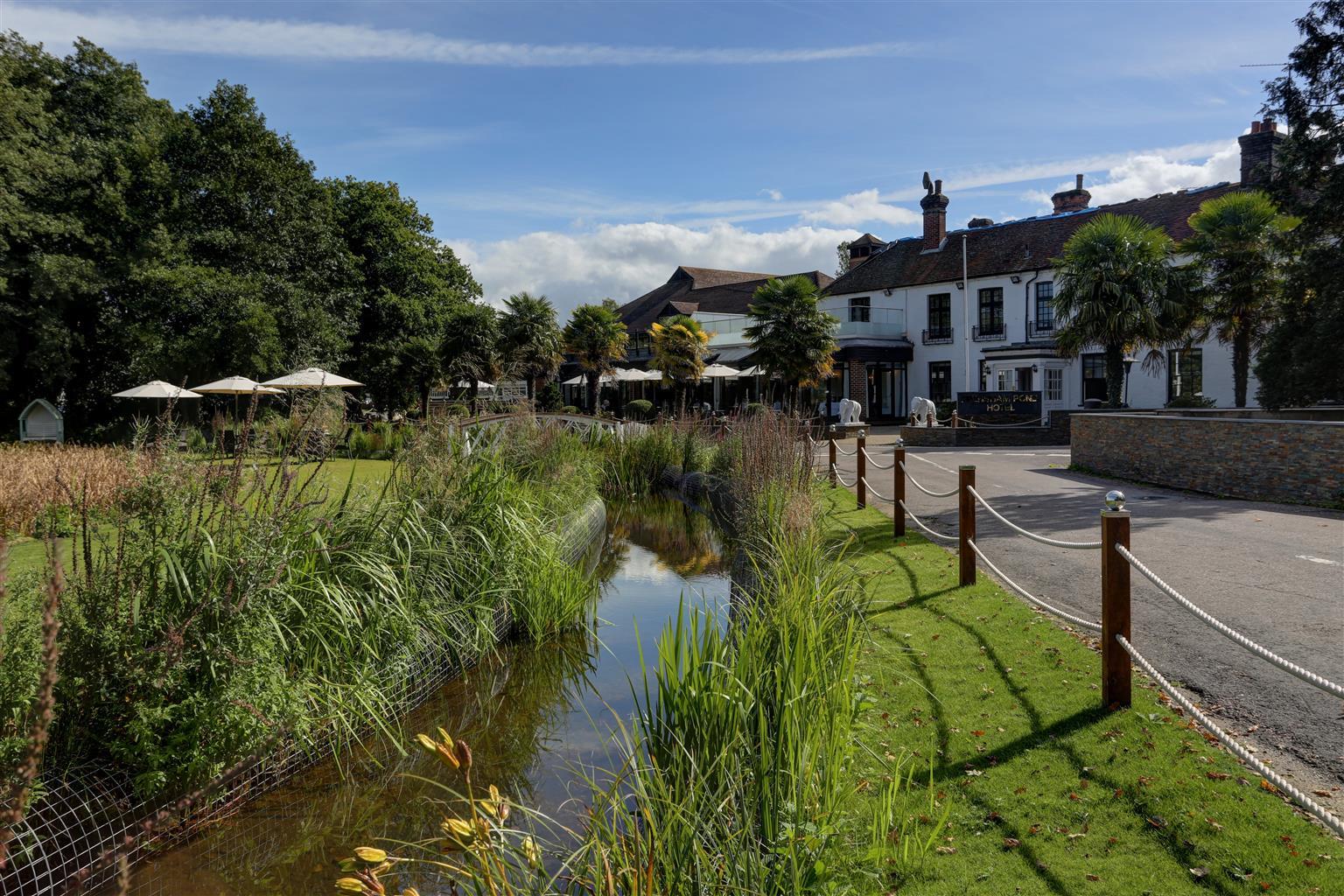 Frensham Pond Country House Hotel & Spa Farnham  Esterno foto