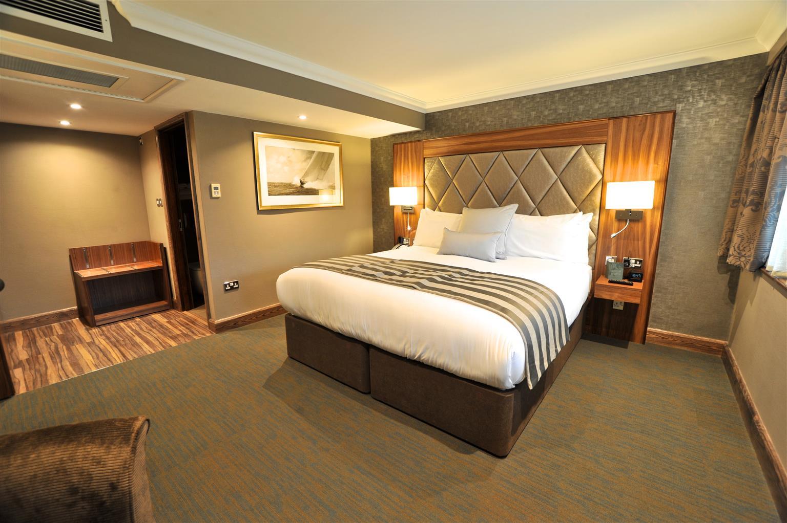 Frensham Pond Country House Hotel & Spa Farnham  Esterno foto