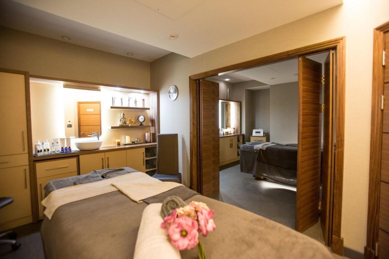 Frensham Pond Country House Hotel & Spa Farnham  Esterno foto